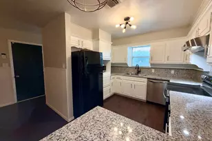 901 Gregory Ave, Bedford, TX 76022 - Photo 6