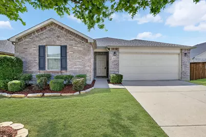 1800 Christopher Creek Drive, Little Elm, TX 75068 - Photo 2