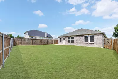 1800 Christopher Creek Drive, Little Elm, TX 75068 - Photo 2