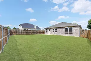 1800 Christopher Creek Dr, Little Elm, TX 75068 - Photo 2