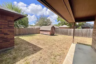 6206 Aires Dr, Arlington, TX 76001 - Photo 8