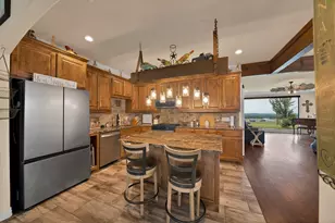 100 Shadle Ridge Ct, Poolville, TX 76487 - Photo 12