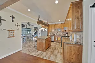 100 Shadle Ridge Ct, Poolville, TX 76487 - Photo 8