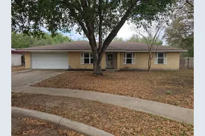 1413 Las Palmas Circle, Beeville, TX 78102 - Photo 1