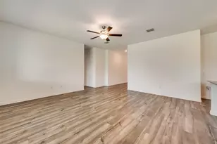 1833 Lake Grove Dr, Little Elm, TX 75068 - Photo 6