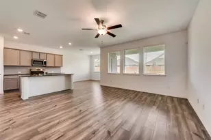 1833 Lake Grove Dr, Little Elm, TX 75068 - Photo 4