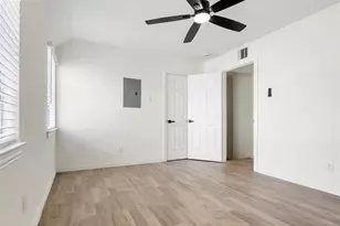 9818 Valley Meadow Pl, Dallas, TX 75220 - Photo 22