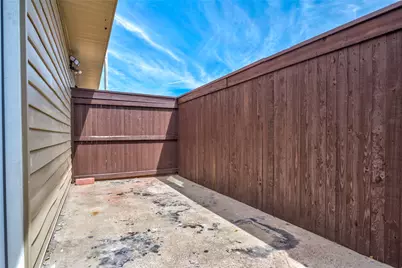9818 Valley Meadow Place, Dallas, TX 75220 - Photo 30