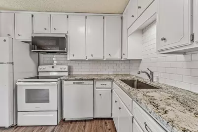 1361 W McNeill Street, Stephenville, TX 76401 - Photo 2