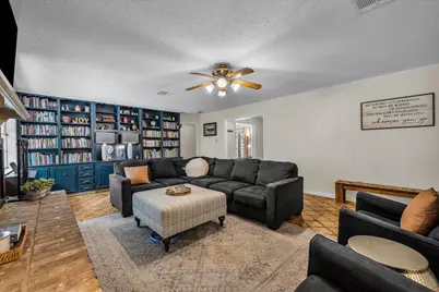 1208 Knotty Oaks Drive, Woodway, TX 76712 - Photo 10