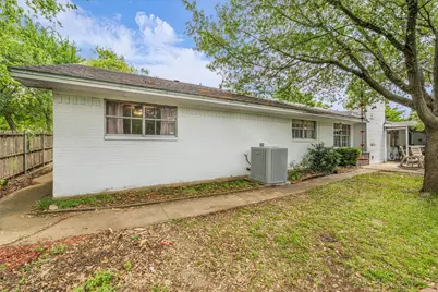 1208 Knotty Oaks Drive, Woodway, TX 76712 - Photo 34