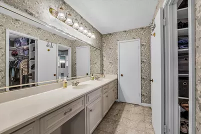 1208 Knotty Oaks Drive, Woodway, TX 76712 - Photo 22