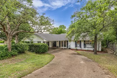 1208 Knotty Oaks Drive, Woodway, TX 76712 - Photo 4