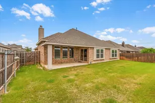 1021 Longbow Ln, Crowley, TX 76036 - Photo 4