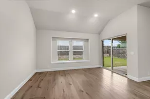 1021 Longbow Ln, Crowley, TX 76036 - Photo 12