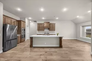 1021 Longbow Ln, Crowley, TX 76036 - Photo 2