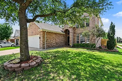 6369 Redeagle Creek Drive, Fort Worth, TX 76179 - Photo 2