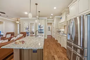 5711 Pebble Beach Dr, Granbury, TX 76049 - Photo 10