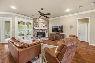 5711 Pebble Beach Dr, Granbury, TX 76049 - Photo 4