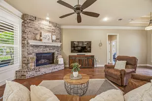 5711 Pebble Beach Dr, Granbury, TX 76049 - Photo 6