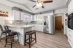 641 Green Valley Dr, Abilene, TX 79601 - Photo 8