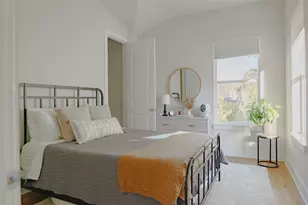 381 E Greenbriar Ln, Dallas, TX 75203 - Photo 12
