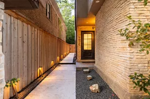 4025 Hawthorne Ave, Dallas, TX 75219 - Photo 2