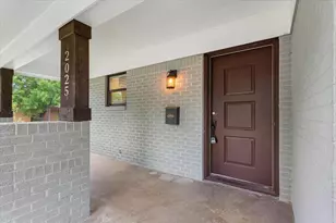 2025 Lenamon St, Waco, TX 76710 - Photo 4