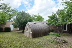 1807 W Proctor Dr, Goldthwaite, TX 76844 - Photo 6