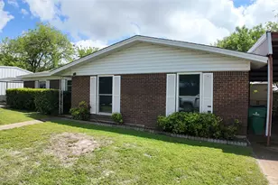 1807 W Proctor Dr, Goldthwaite, TX 76844 - Photo 2