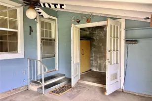 802 E White St, Hamilton, TX 76531 - Photo 22