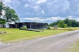 802 E White St, Hamilton, TX 76531 - Photo 30
