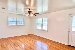 802 E White St, Hamilton, TX 76531 - Photo 6