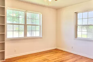 802 E White St, Hamilton, TX 76531 - Photo 12