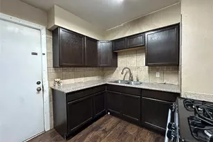 4156 Daniel Ln, Lancaster, TX 75134 - Photo 4