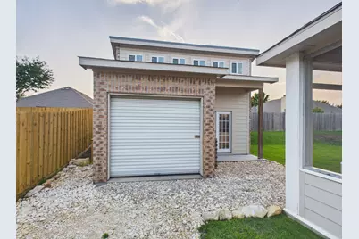 921 Mill Pond Drive, Midlothian, TX 76065 - Photo 4