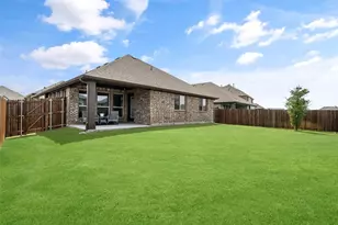 343 Winterwood Dr, Lavon, TX 75166 - Photo 2