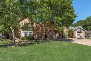7020 Live Oak Dr, North Richland Hills, TX 76182 - Photo 2