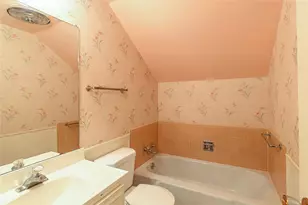 1220 Farnham Ct E, Irving, TX 75062 - Photo 18