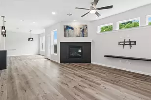 1585 Jackson St, Carrollton, TX 75006 - Photo 6