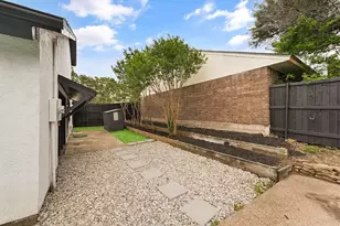 2723 Colonial Dr, Carrollton, TX 75007 - Photo 22