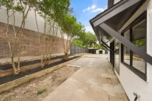 2723 Colonial Dr, Carrollton, TX 75007 - Photo 26