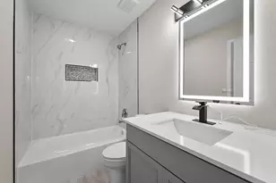 2723 Colonial Dr, Carrollton, TX 75007 - Photo 12