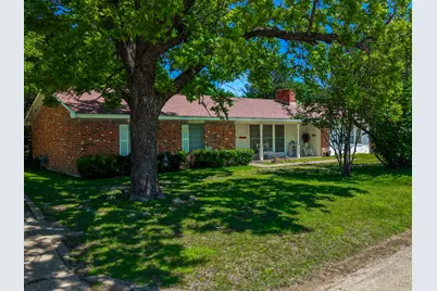 200 E San Saba Street, Wortham, TX 76693 - Photo 6