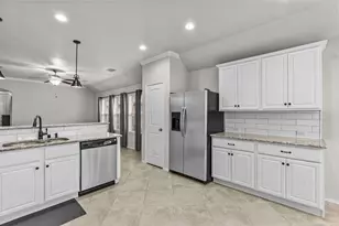 9005 Holliday Ln, Aubrey, TX 76227 - Photo 8