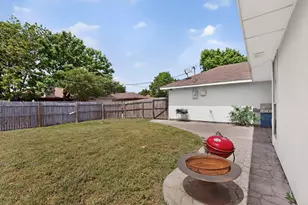 2305 Rockbluff Ct, Rowlett, TX 75088 - Photo 24