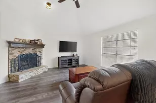 2305 Rockbluff Ct, Rowlett, TX 75088 - Photo 6
