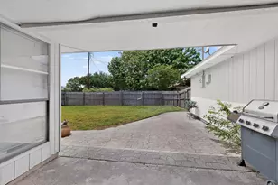 2305 Rockbluff Ct, Rowlett, TX 75088 - Photo 20