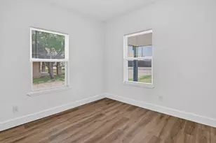 402 W Trammell Ave, Everman, TX 76140 - Photo 16