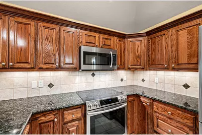 9417 Ravenswood Road, Granbury, TX 76049 - Photo 12